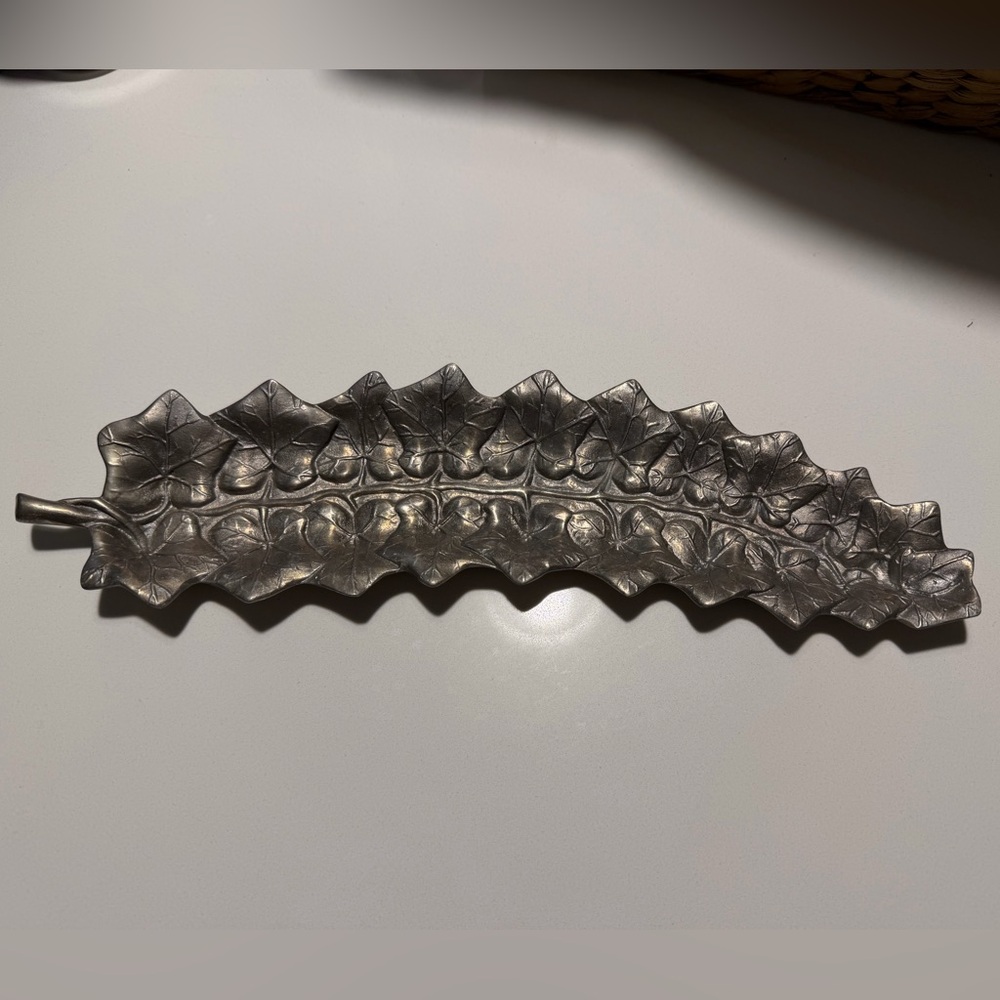 VTG Bruce Fox Ivy Leaf-Shaped Decorative Tray in Aluminum Silver MCM